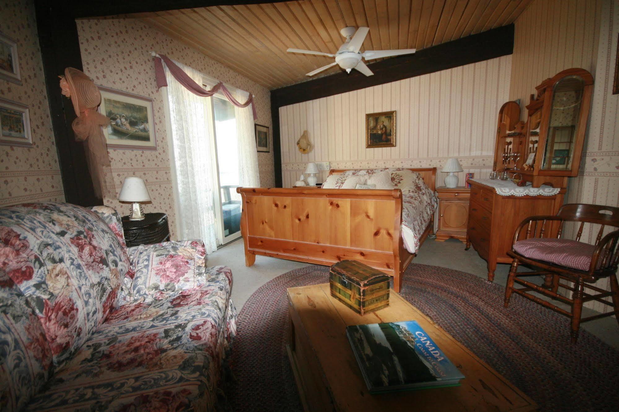 Stouffermill Bed & Breakfast Algonquin Highlands Eksteriør bilde
