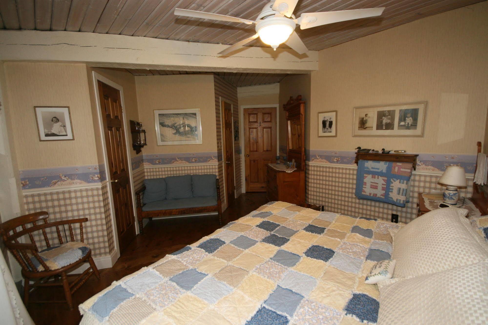 Stouffermill Bed & Breakfast Algonquin Highlands Eksteriør bilde