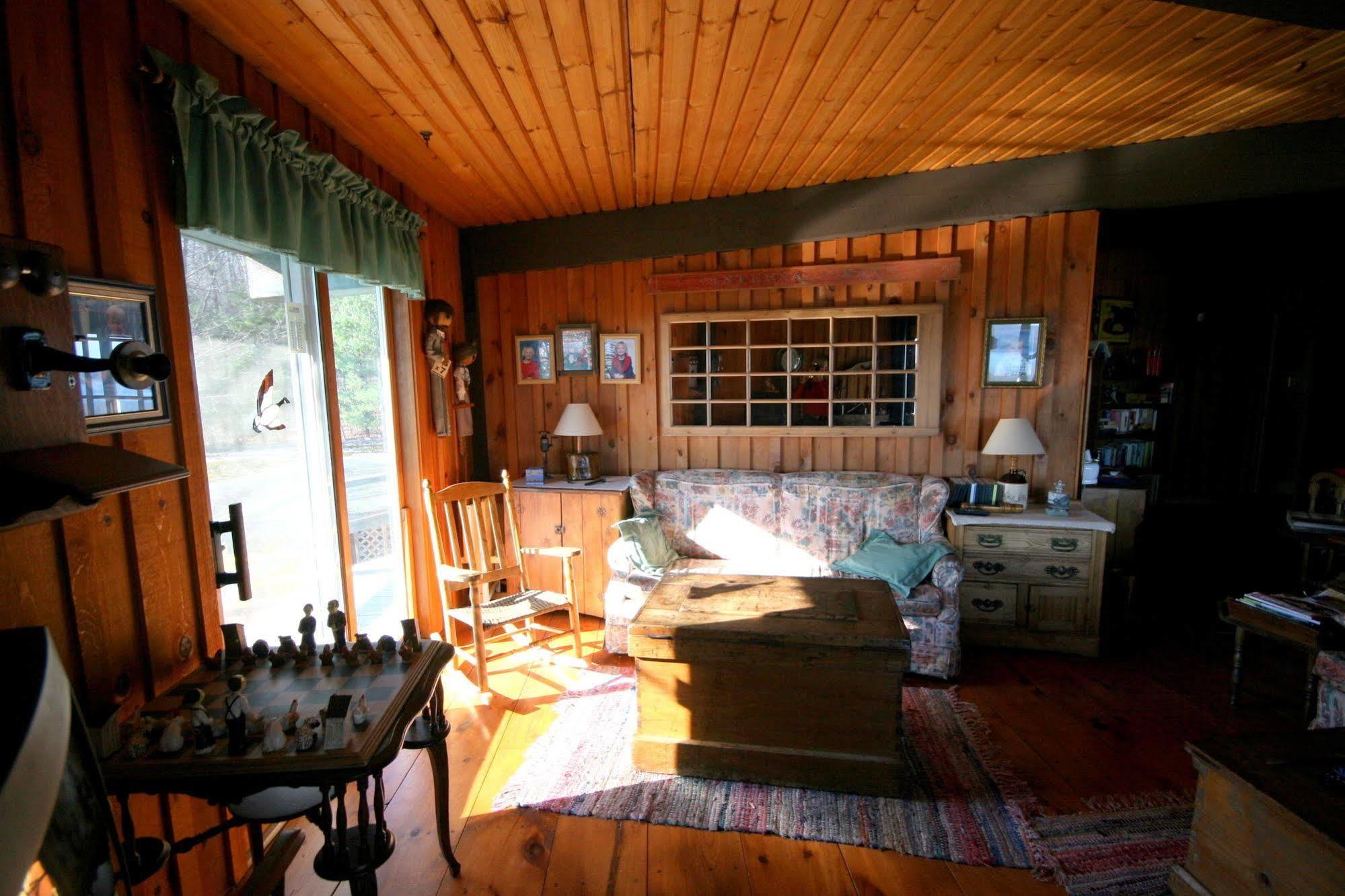 Stouffermill Bed & Breakfast Algonquin Highlands Eksteriør bilde