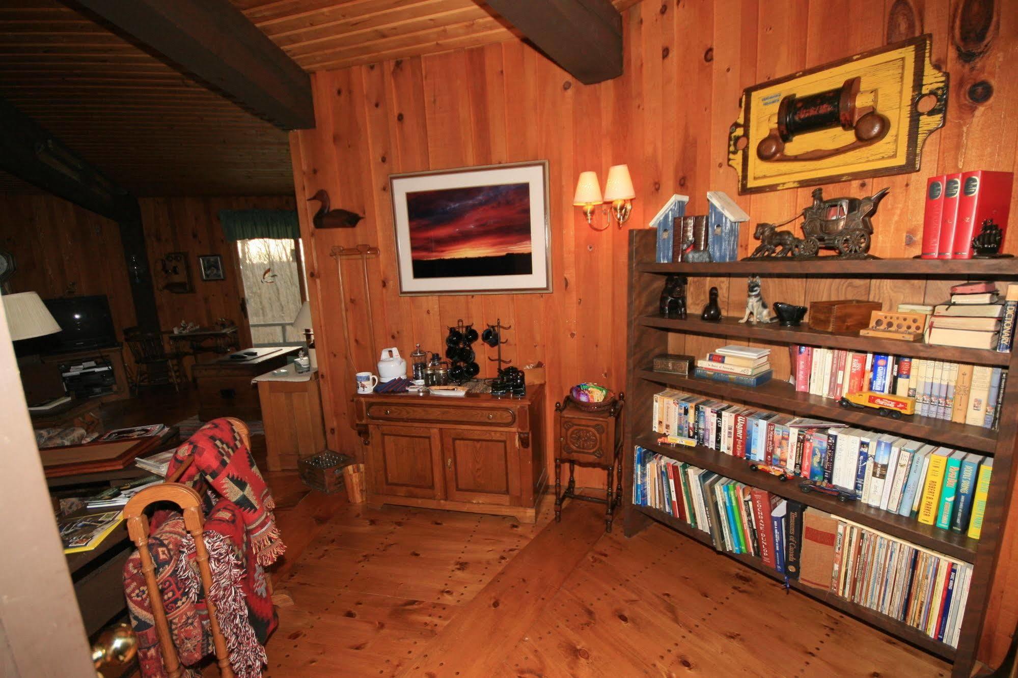 Stouffermill Bed & Breakfast Algonquin Highlands Eksteriør bilde
