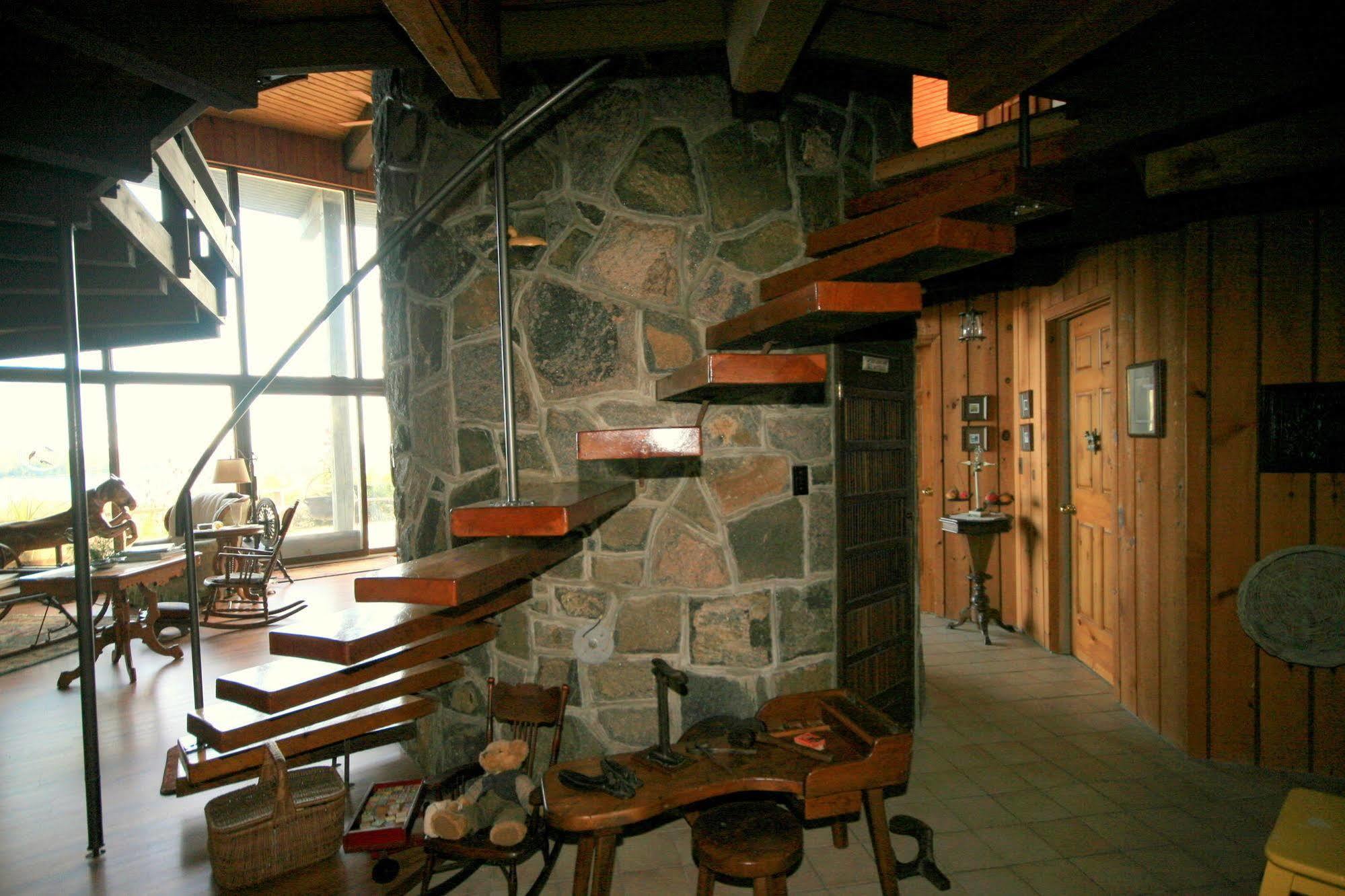 Stouffermill Bed & Breakfast Algonquin Highlands Eksteriør bilde